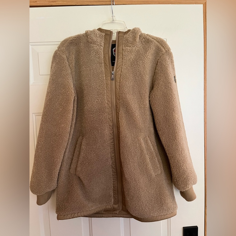Women’s 1 Madison tan Sherpa teddy fuzzy hooded zip jacket. Size small